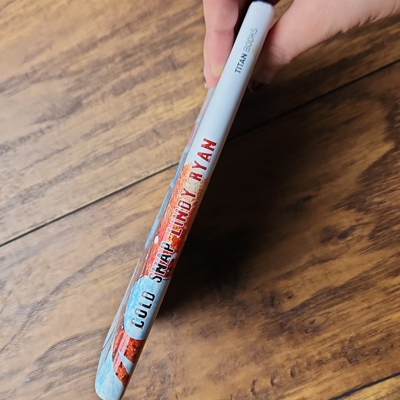 *signed* Horror - Picture 2 of 7